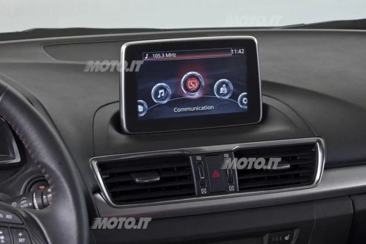 Nuova Mazda3 Sedan: prime immagini ufficiali (6)