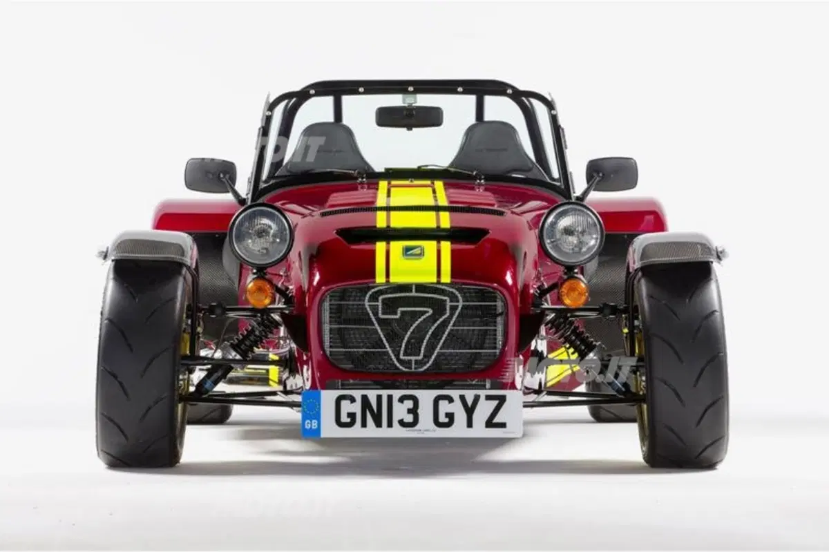 Caterham Seven 620R (3)