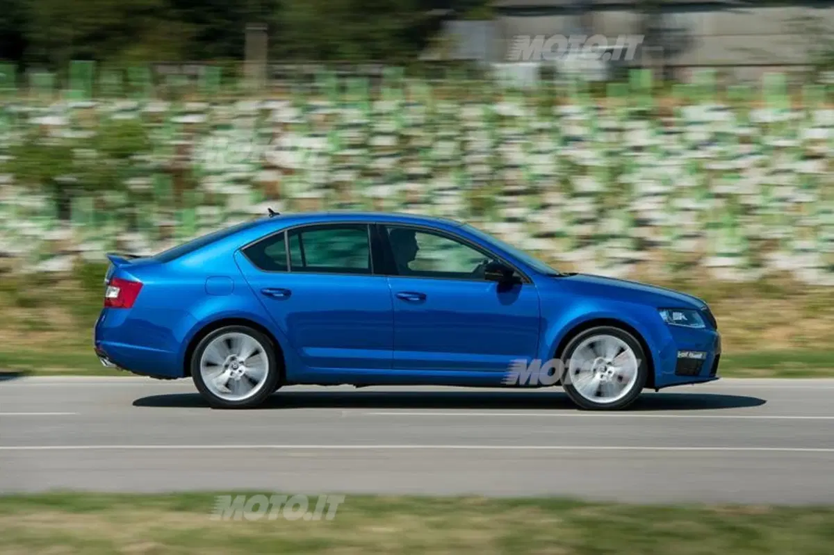 Skoda Octavia RS: tutte le immagini e le informazioni ufficiali (9)
