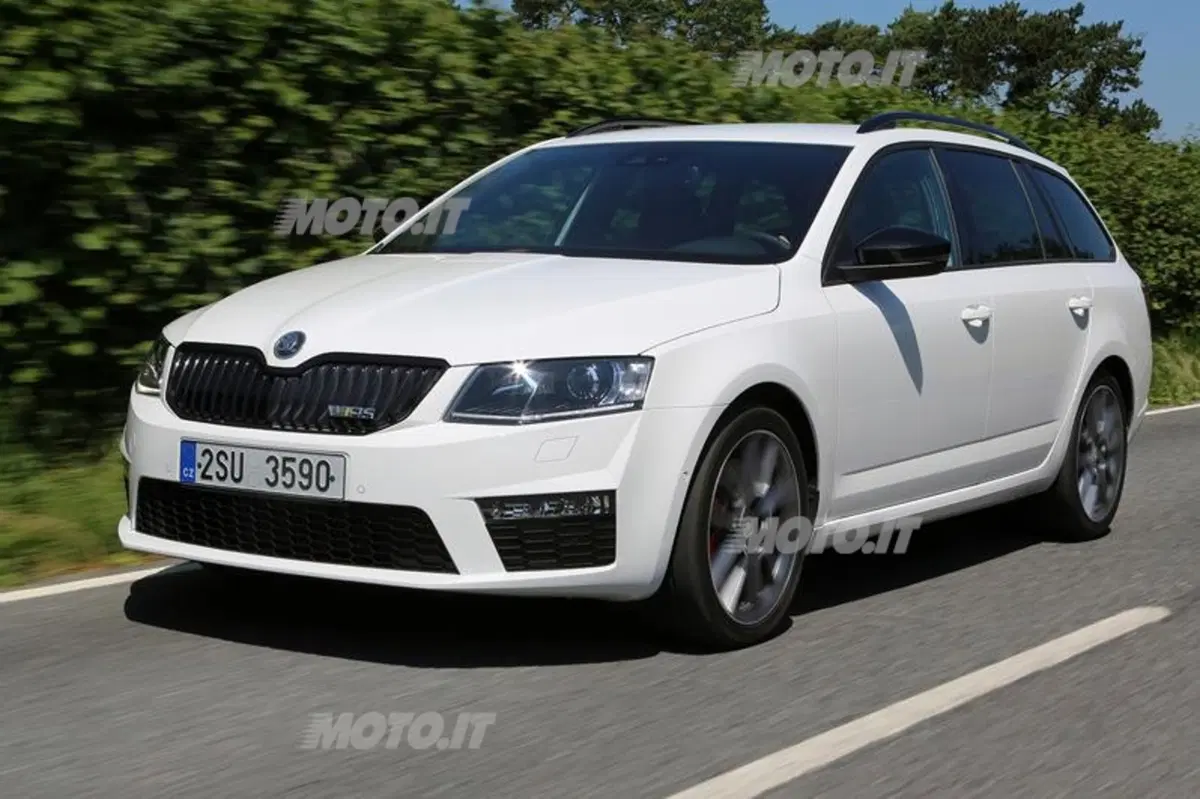 Skoda Octavia RS: tutte le immagini e le informazioni ufficiali (14)