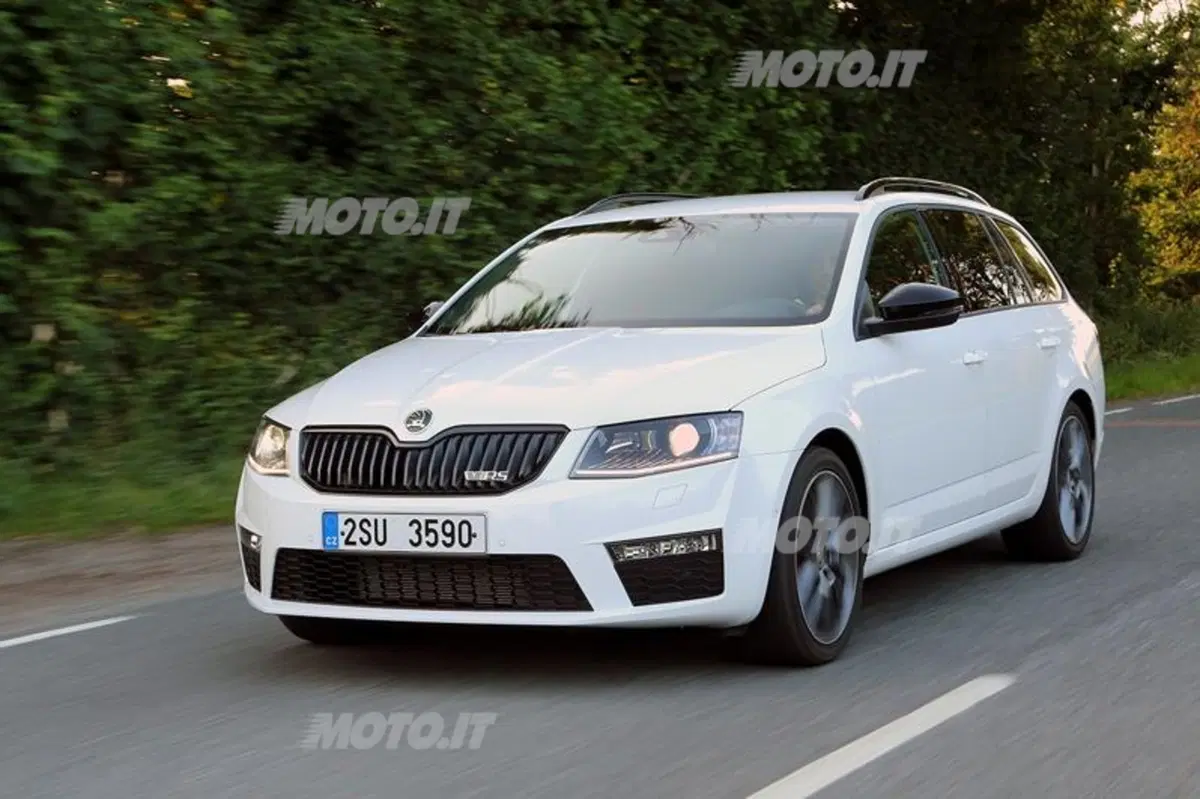 Skoda Octavia RS: tutte le immagini e le informazioni ufficiali (16)