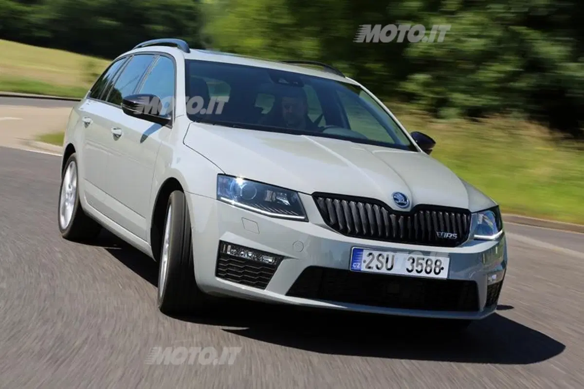 Skoda Octavia RS: tutte le immagini e le informazioni ufficiali (20)