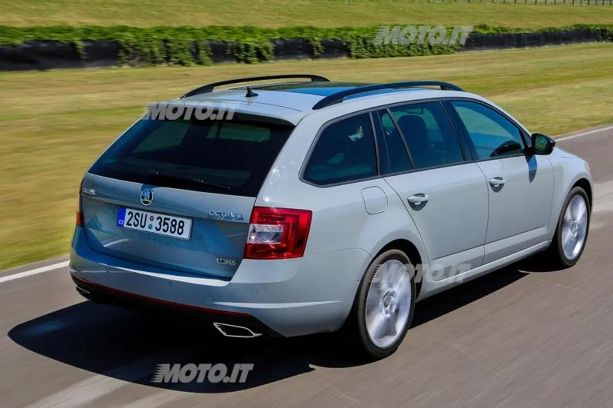 Skoda Octavia RS: tutte le immagini e le informazioni ufficiali (27)