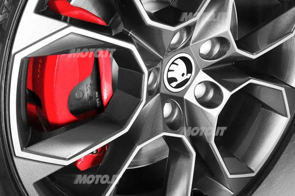 Skoda Octavia RS: tutte le immagini e le informazioni ufficiali (30)