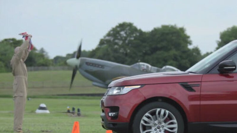 Range Rover Sport vs Spitfire: chi vince in accelerazione? - Video