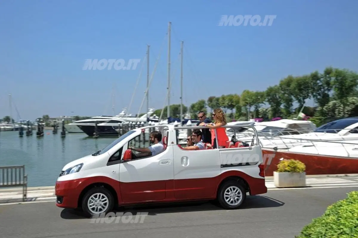 Nissan Evalia C (6)