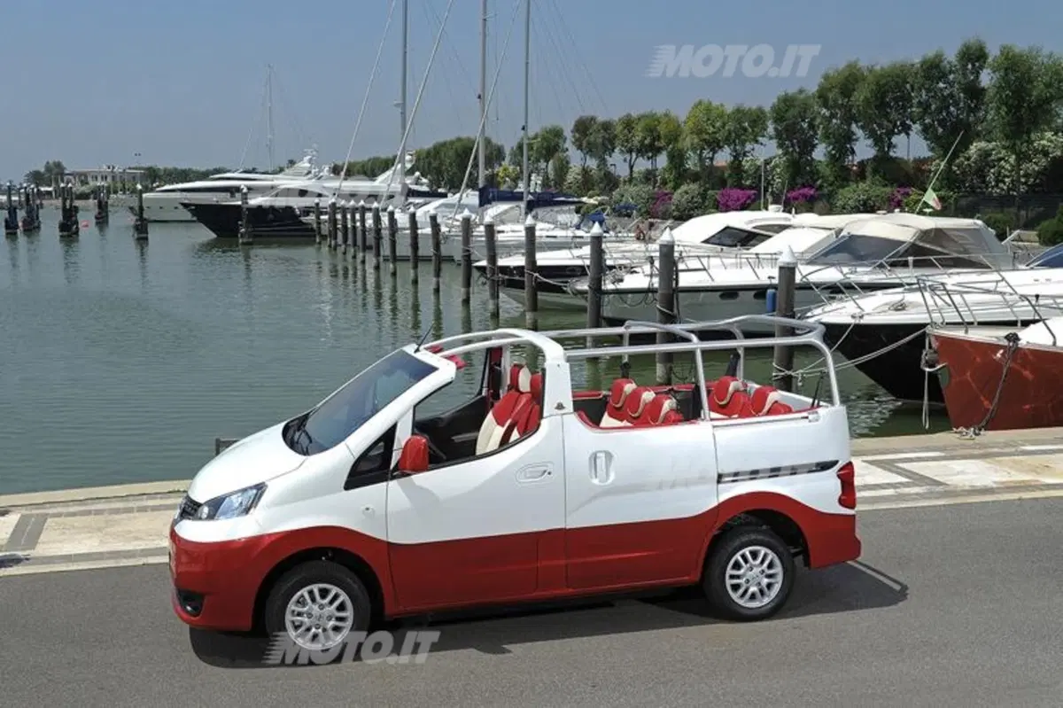 Nissan Evalia C (9)