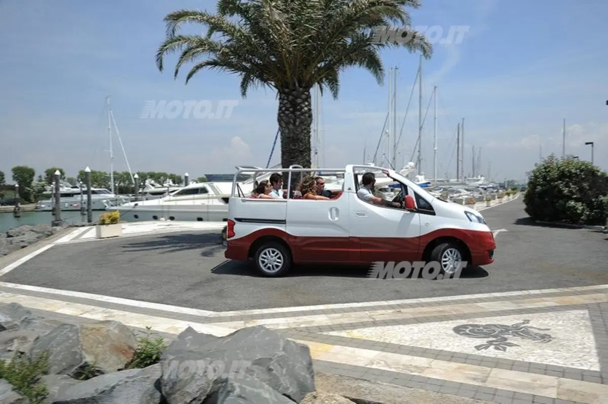 Nissan Evalia C (14)