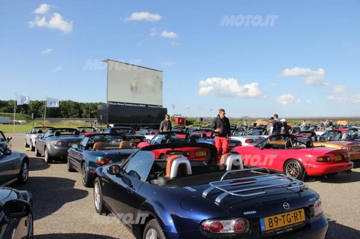 Mazda MX-5: il video del nostro viaggio al raduno del record in Olanda (66)