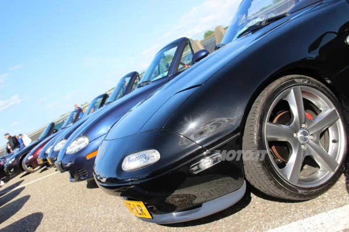 Mazda MX-5: il video del nostro viaggio al raduno del record in Olanda (69)