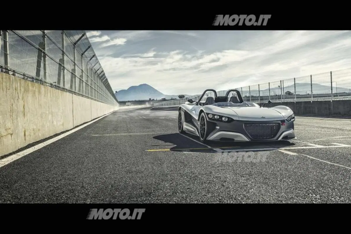 Vuhl 05: la nuova sportiva messicana (10)
