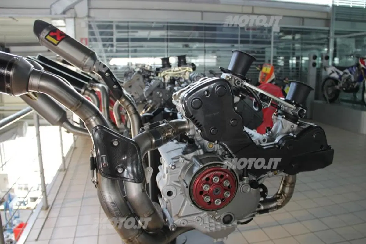 Akrapovic: come nasce uno scarico ad elevate performances (9)