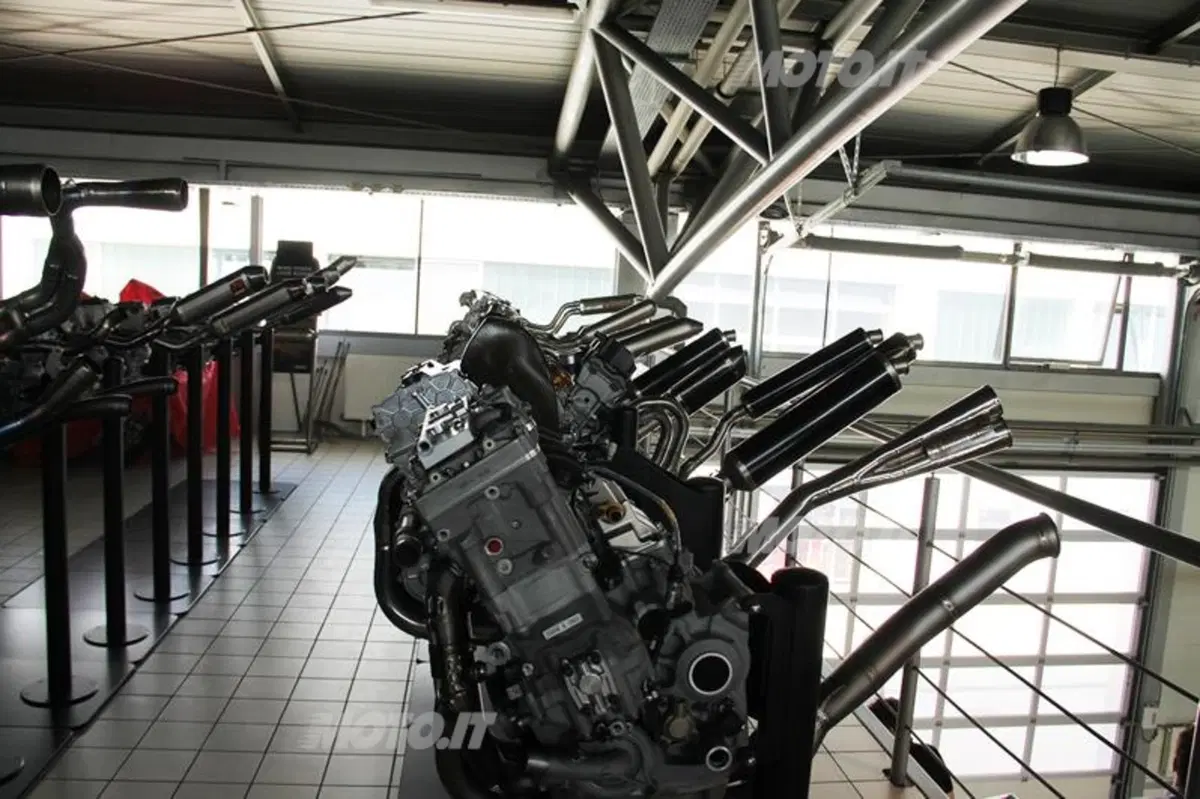 Akrapovic: come nasce uno scarico ad elevate performances (10)