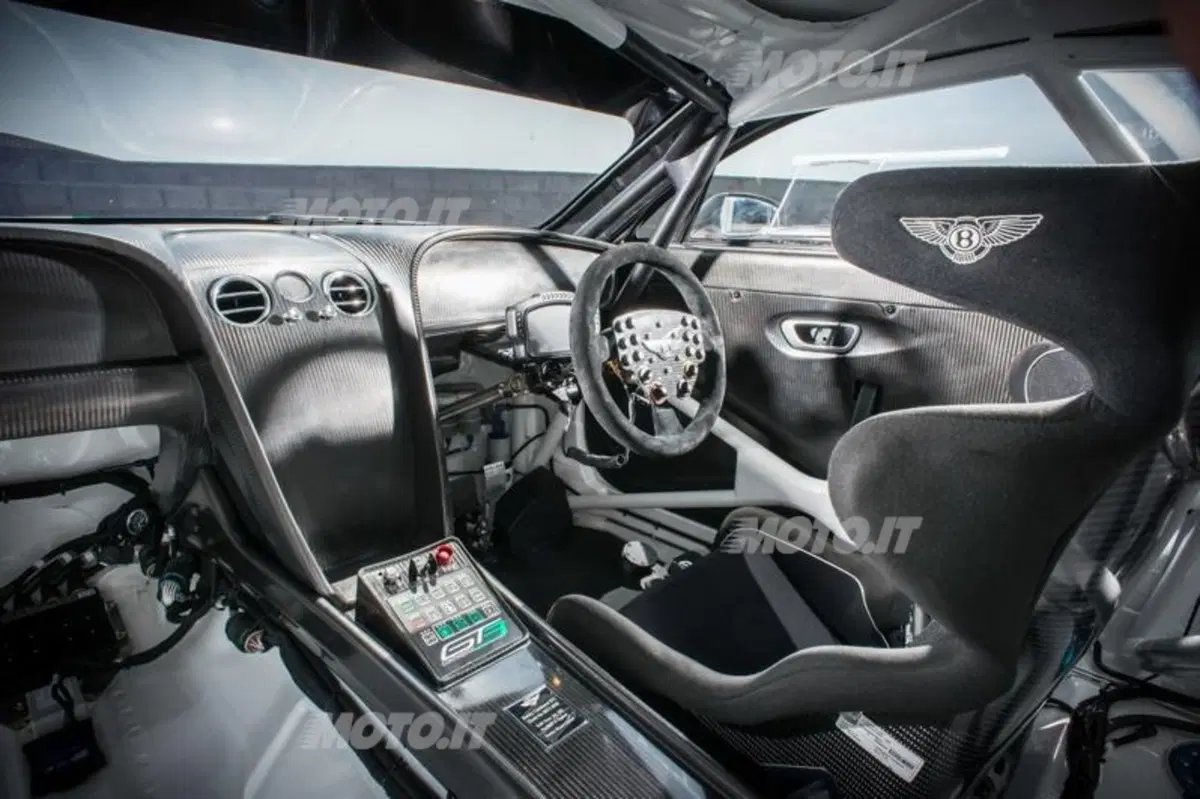 Bentley Continental GT3 (15)