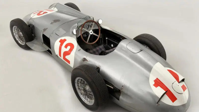 Battuta all'asta la Mercedes di Fangio a oltre 22 milioni. E' record