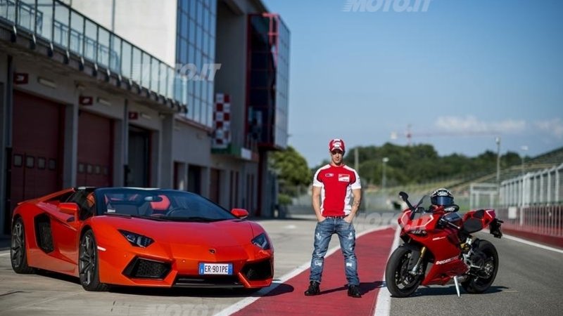 Una Ducati, una Lamborghini e un campione della MotoGP: ecco com&#039;&egrave; andata - Video