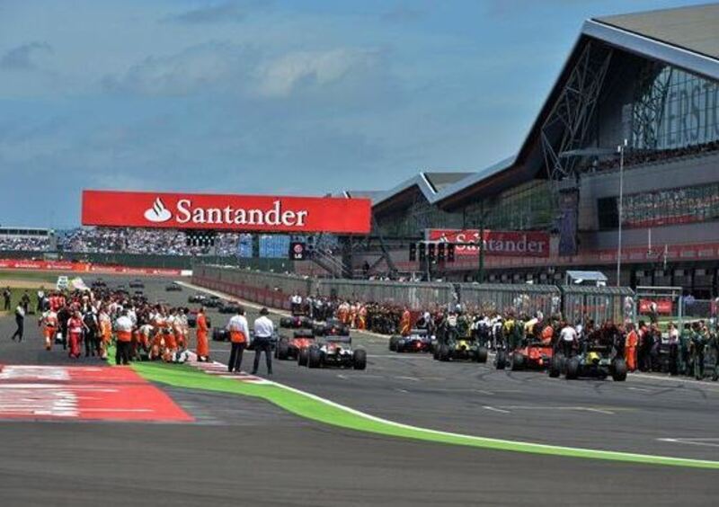 F1: iniziati i test collettivi a Silverstone