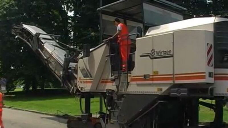 Milano: iniziata la sperimentazione di nuovi materiali per il manto stradale - Video