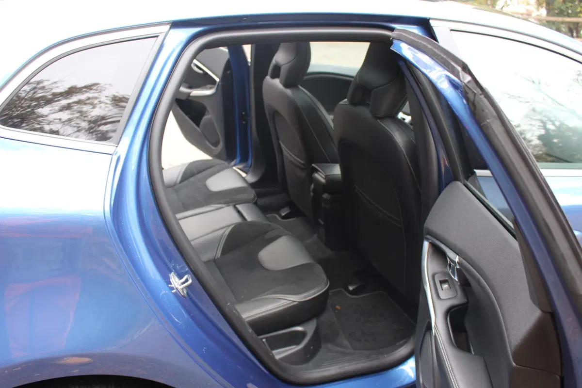 Volvo V40 | Test drive #AMboxing (23)