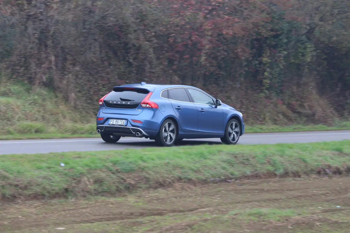 Volvo V40 | Test drive #AMboxing (2)