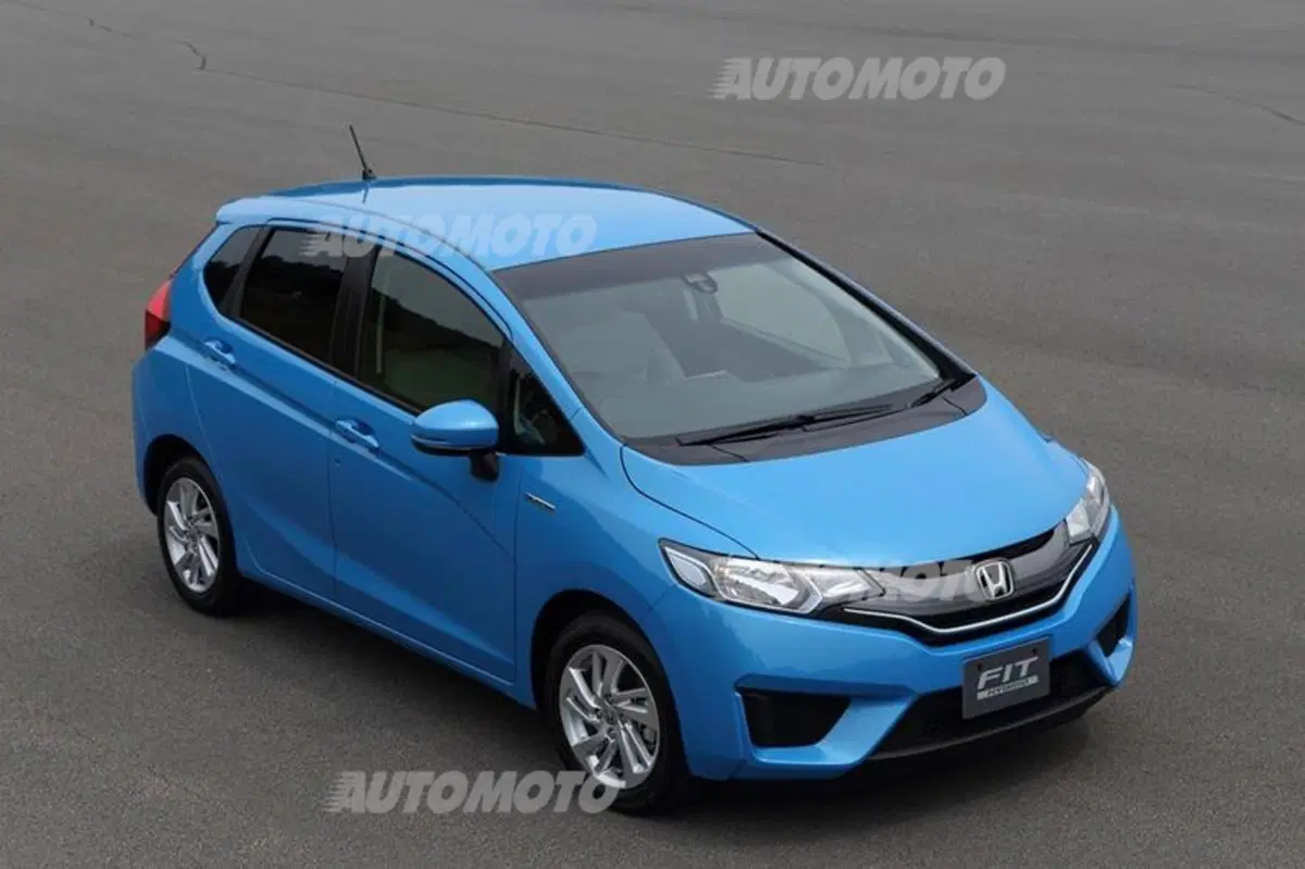 Nuova Honda Fit (Jazz) Hybrid: debutta il nuovo sistema ibrido con cambio a doppia frizione (2)