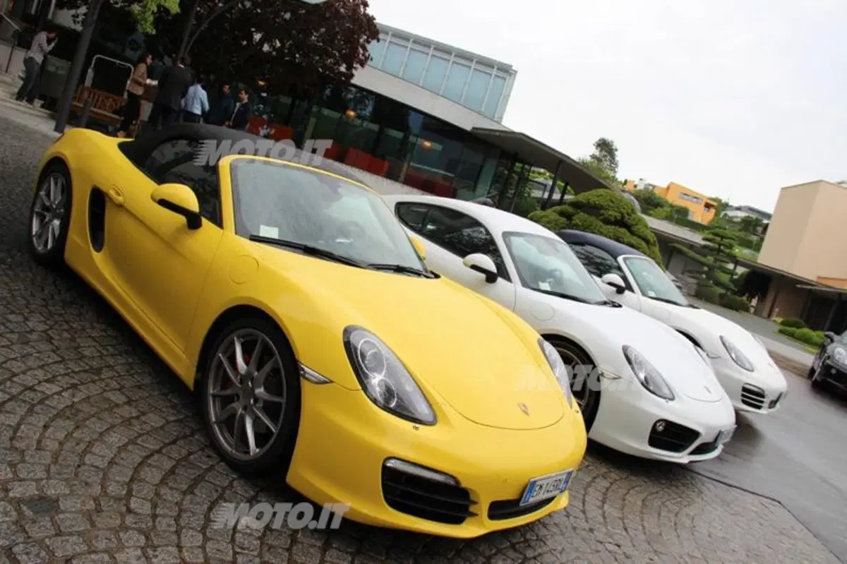 Porsche: alla scoperta della Svizzera con 911 e Cayman. Ecco il video (34)