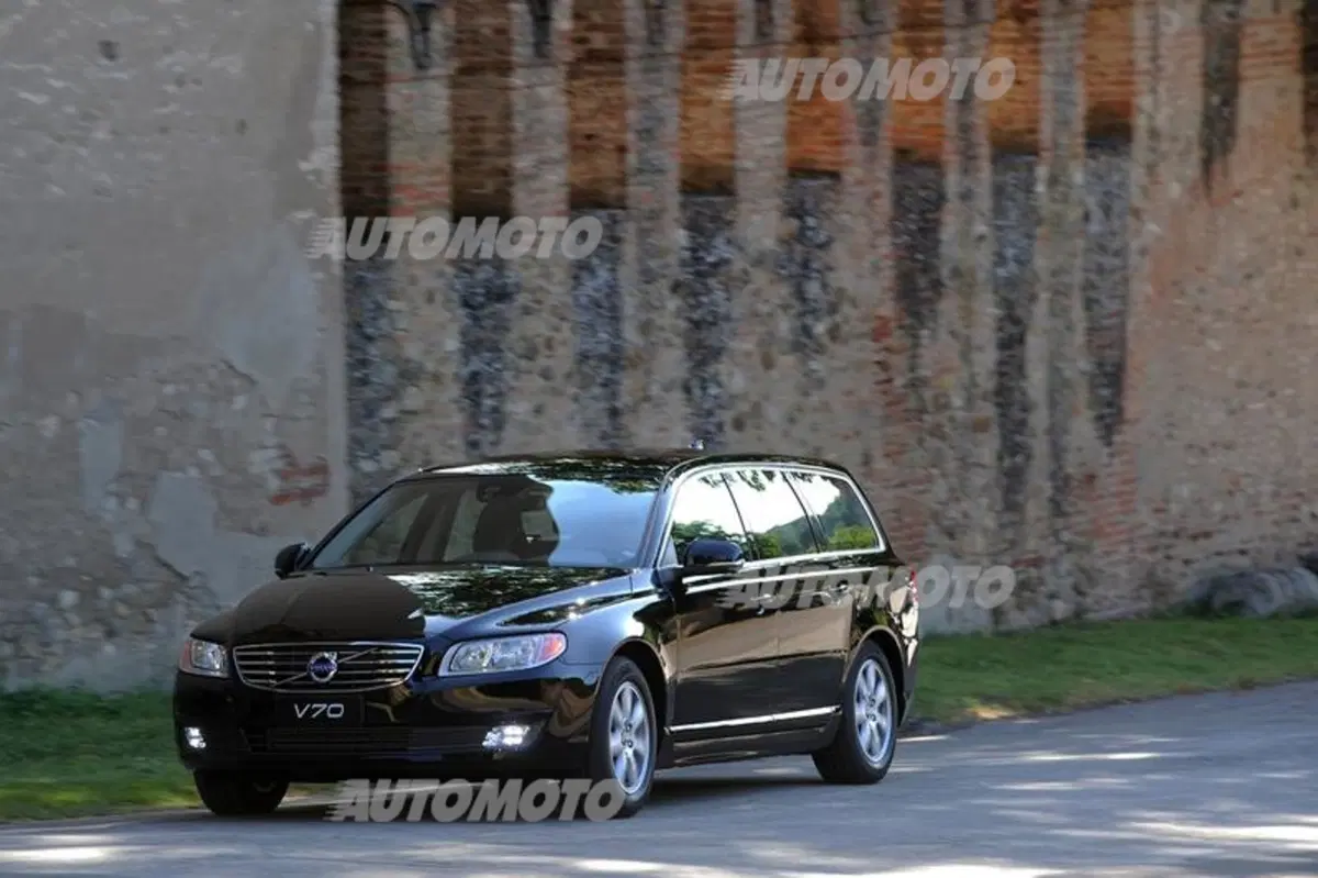 Volvo V70 D2 Polar (2)