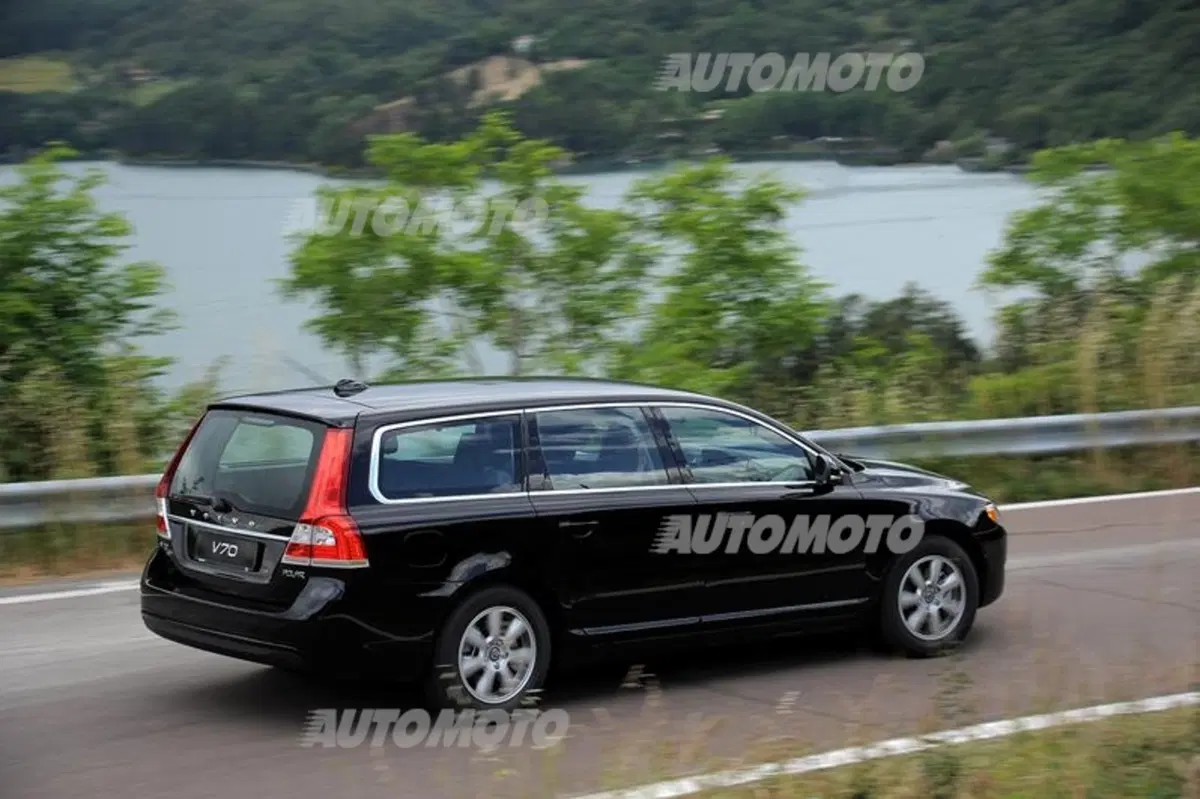 Volvo V70 D2 Polar (3)