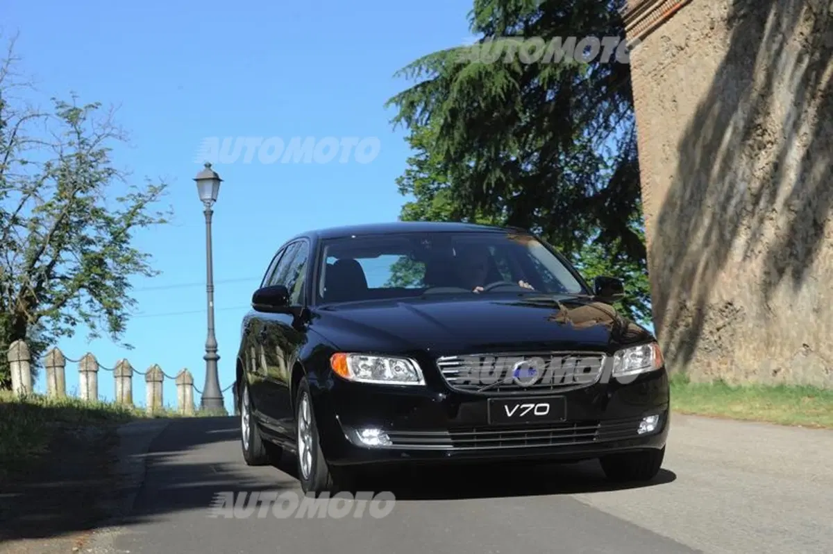 Volvo V70 D2 Polar (11)
