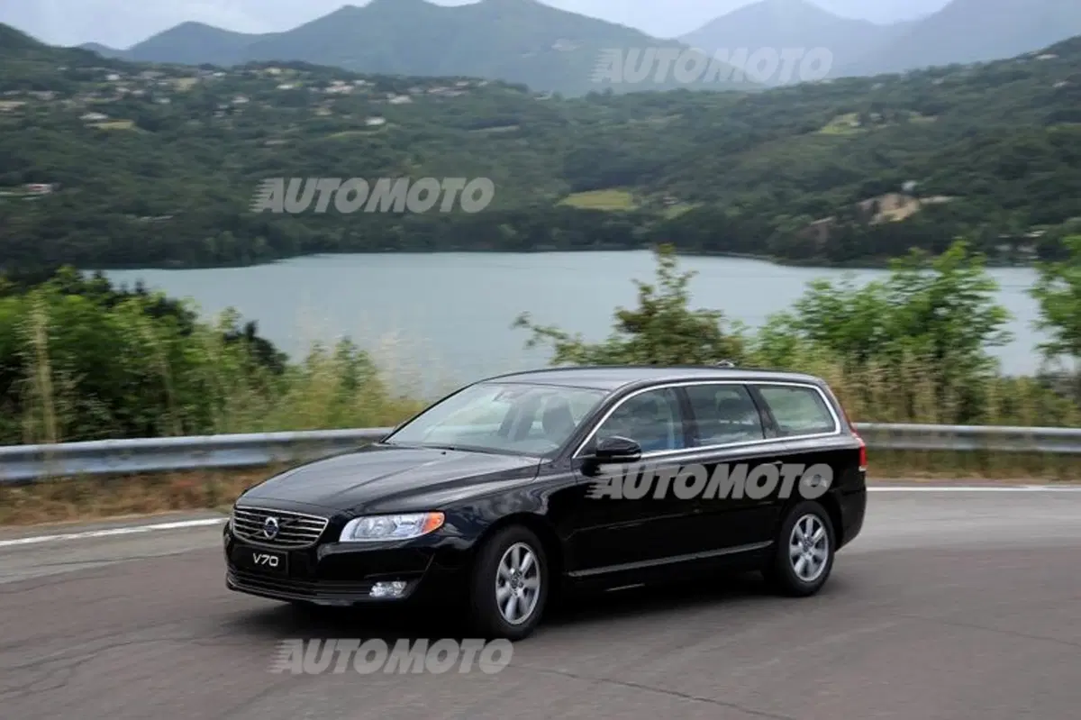 Volvo V70 D2 Polar (14)