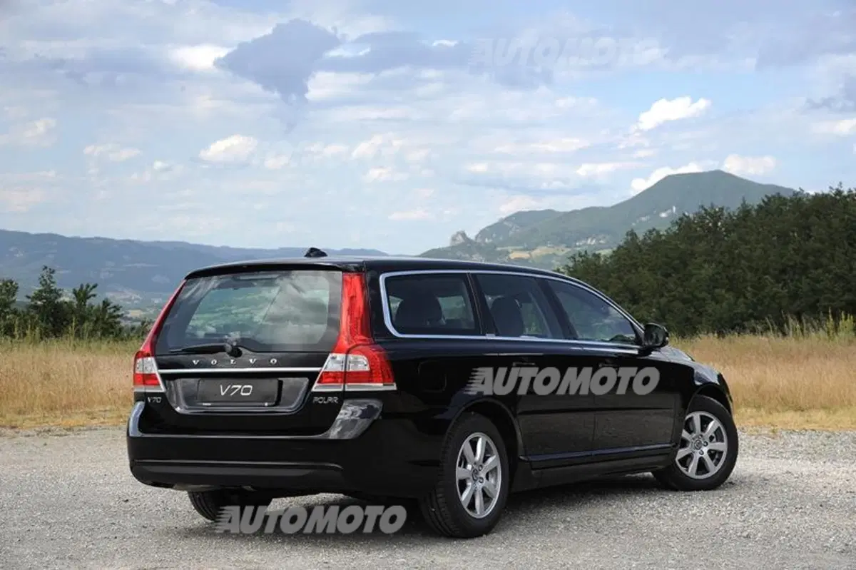 Volvo V70 D2 Polar (15)