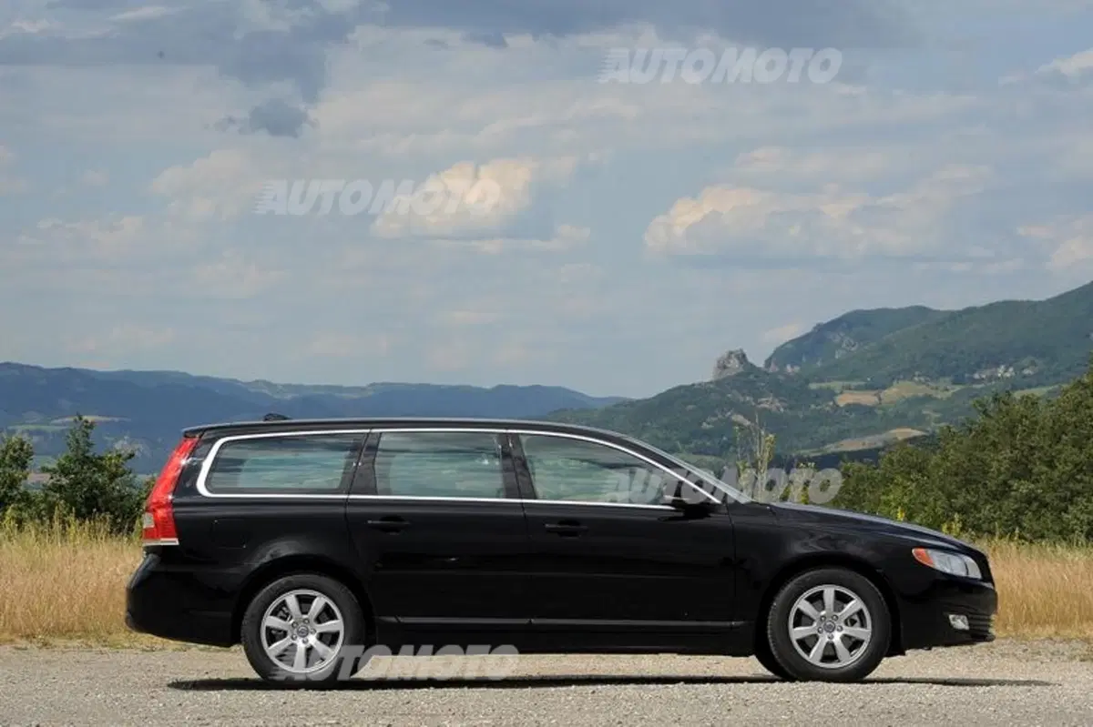 Volvo V70 D2 Polar (16)