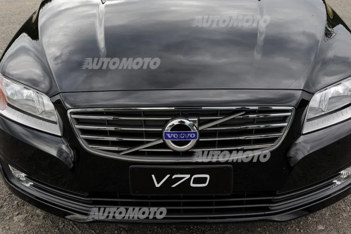 Volvo V70 D2 Polar (19)