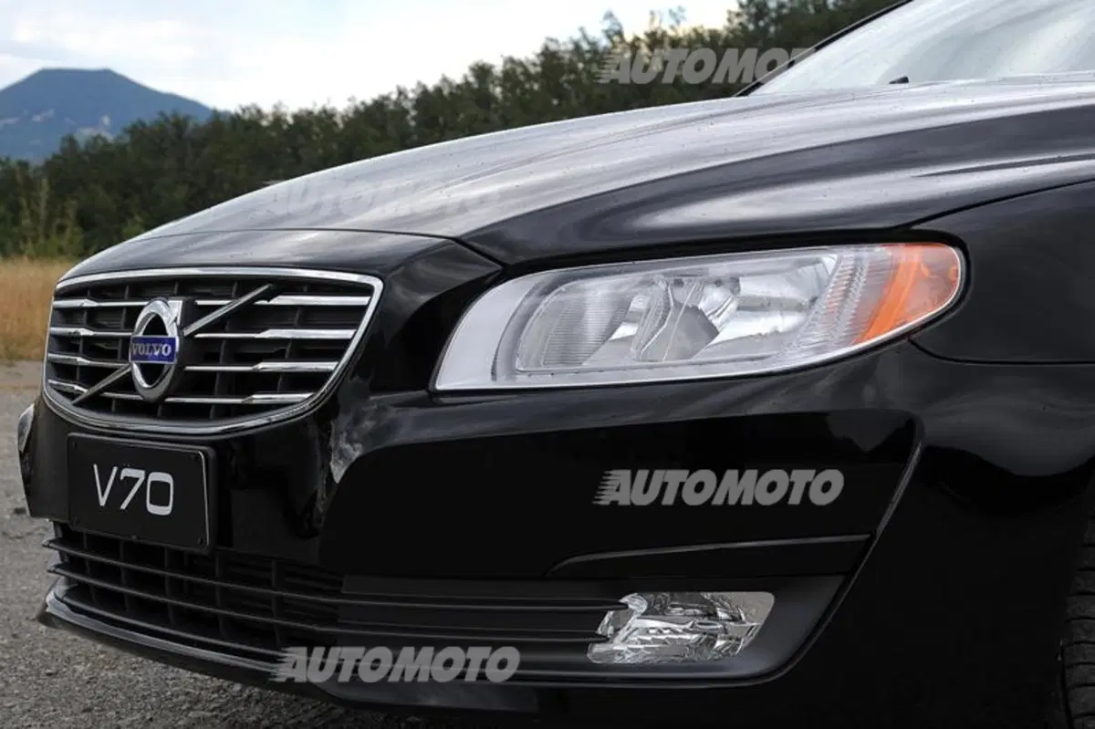 Volvo V70 D2 Polar (21)