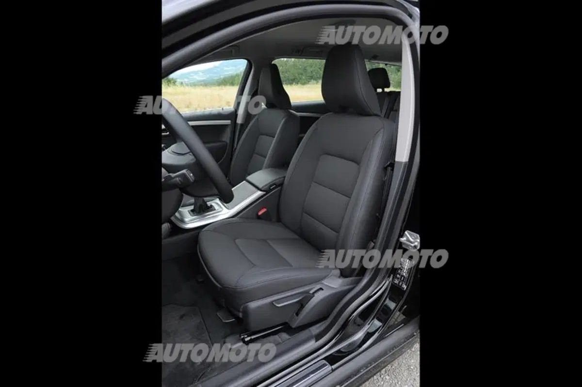 Volvo V70 D2 Polar (23)
