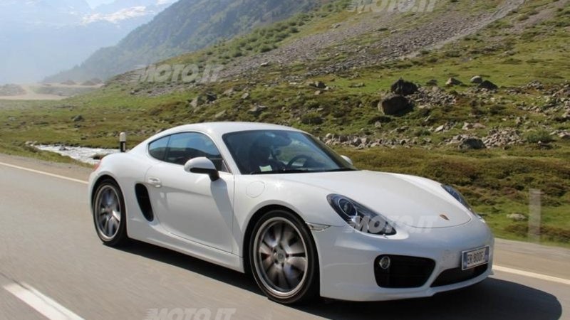 Porsche: alla scoperta della Svizzera con 911 e Cayman - Video