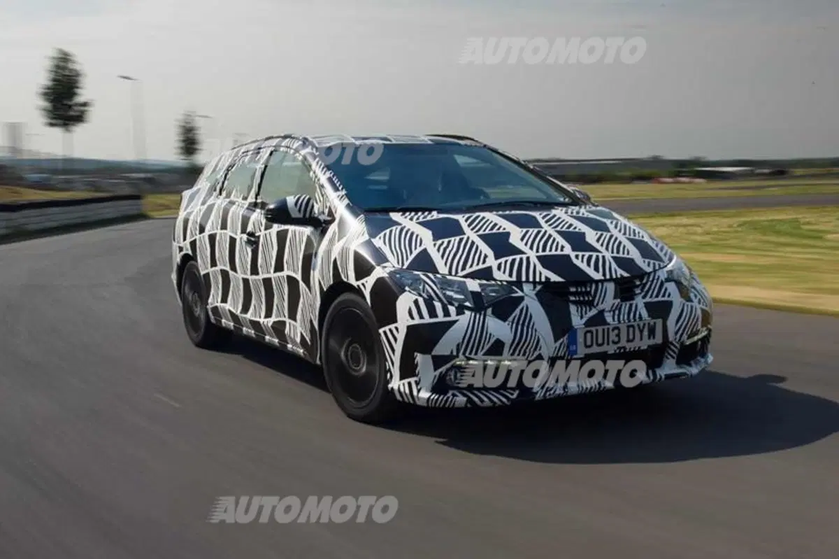Honda Civic Tourer: la station wagon avrà sospensioni attive (2)