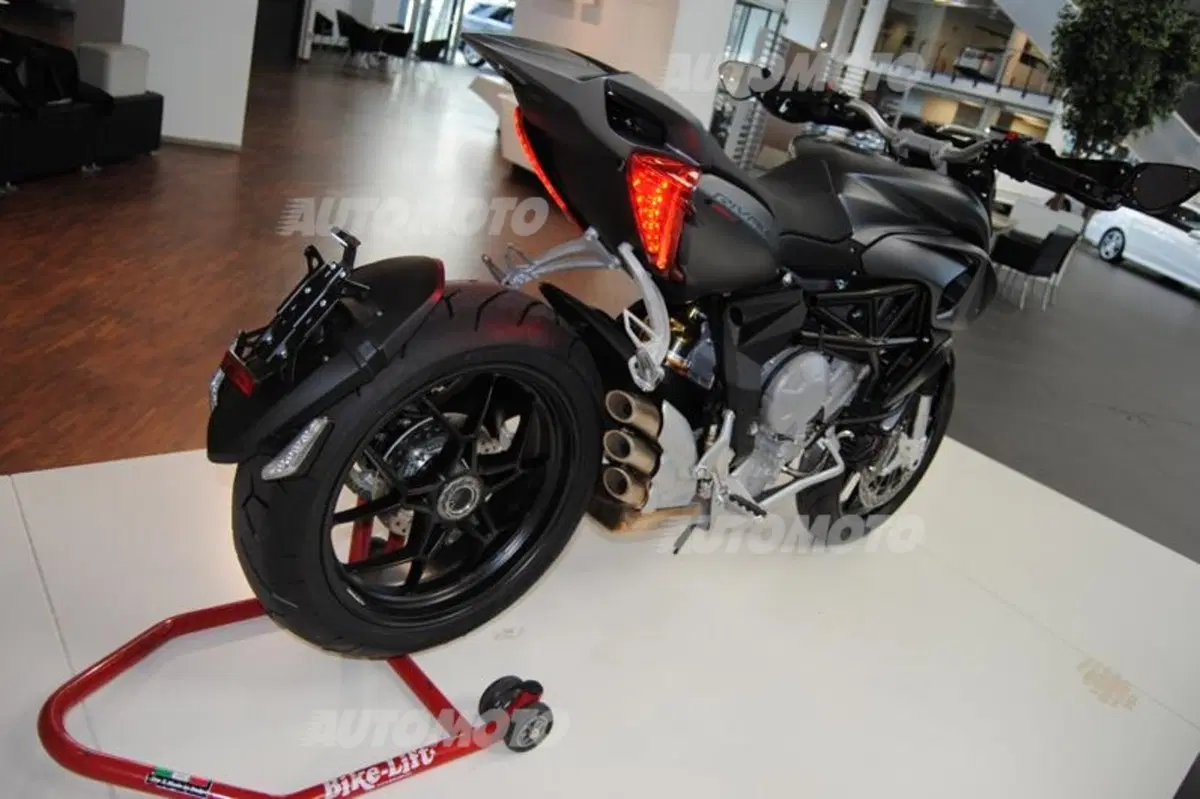Lanzoni (Mercedes-Benz Italia): «Tra AMG e MV Agusta un matrimonio perfetto» (3)