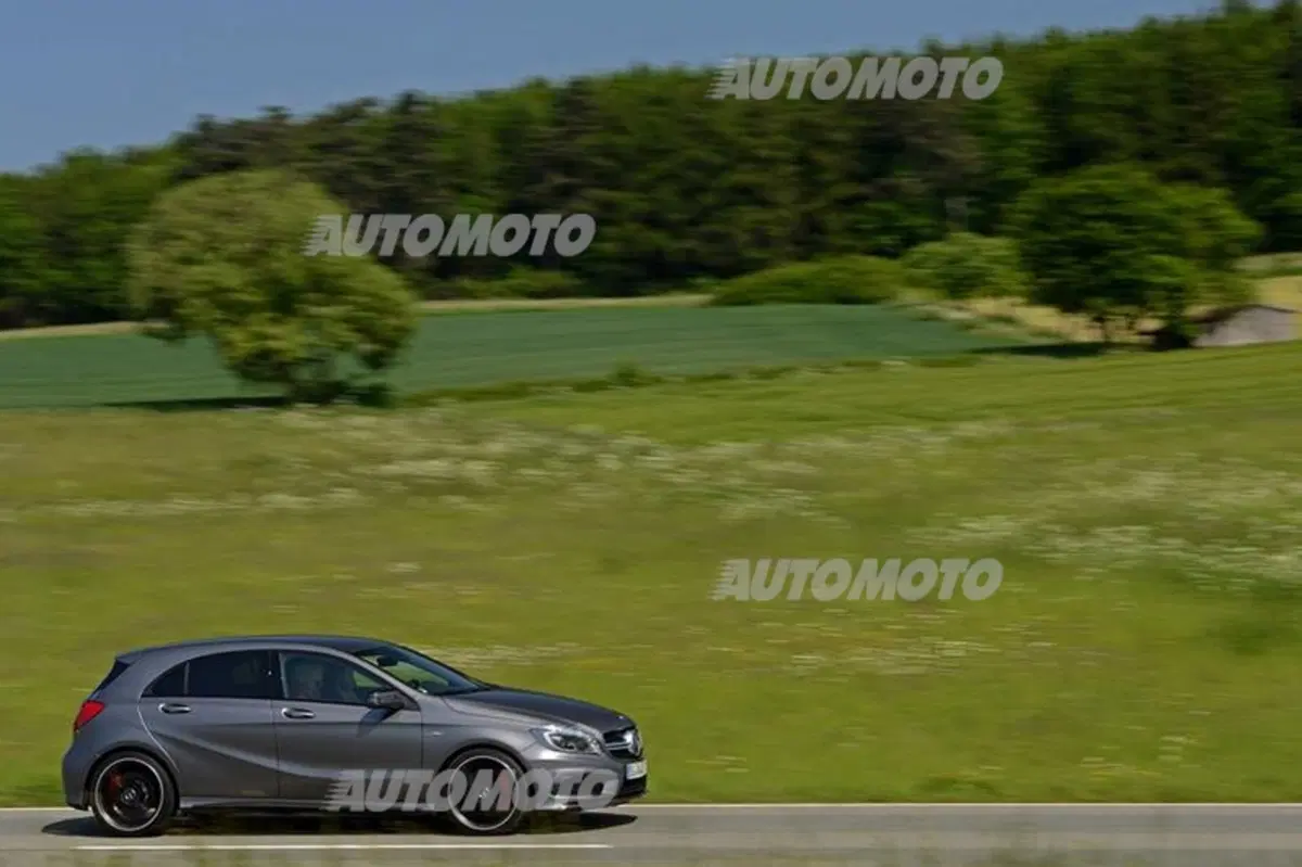 Mercedes-Benz A 45 AMG (4)