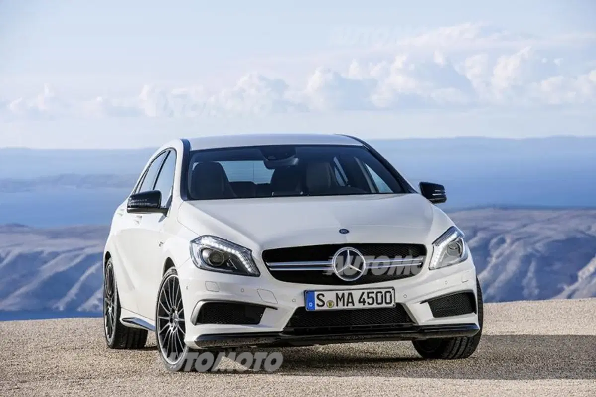 Mercedes-Benz A 45 AMG (9)