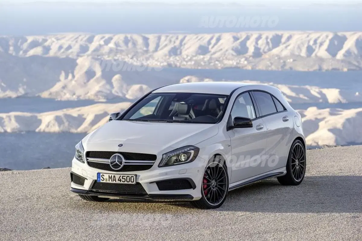 Mercedes-Benz A 45 AMG (10)