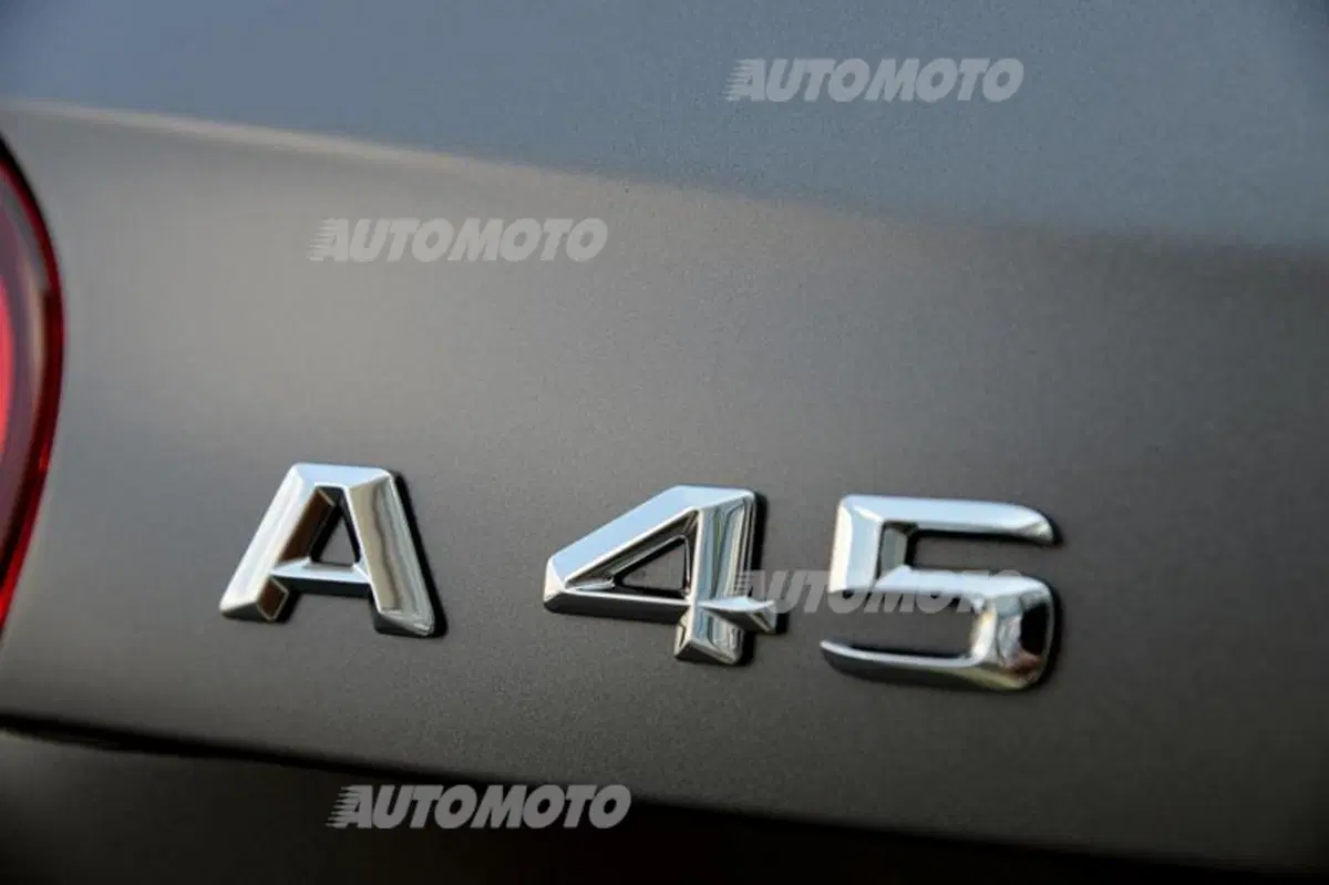Mercedes-Benz A 45 AMG (25)