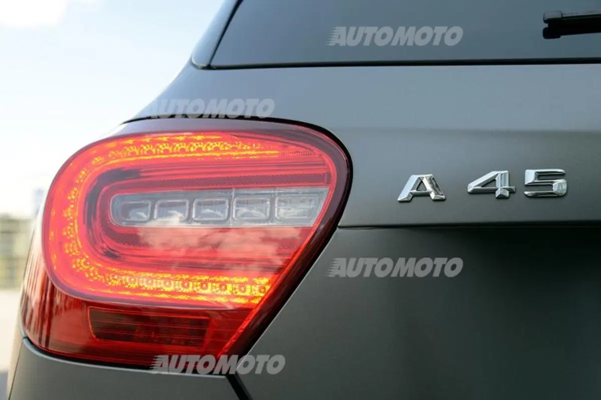 Mercedes-Benz A 45 AMG (38)