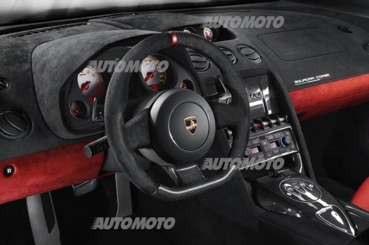 Lamborghini Gallardo LP 570-4 Squadra Corse (3)