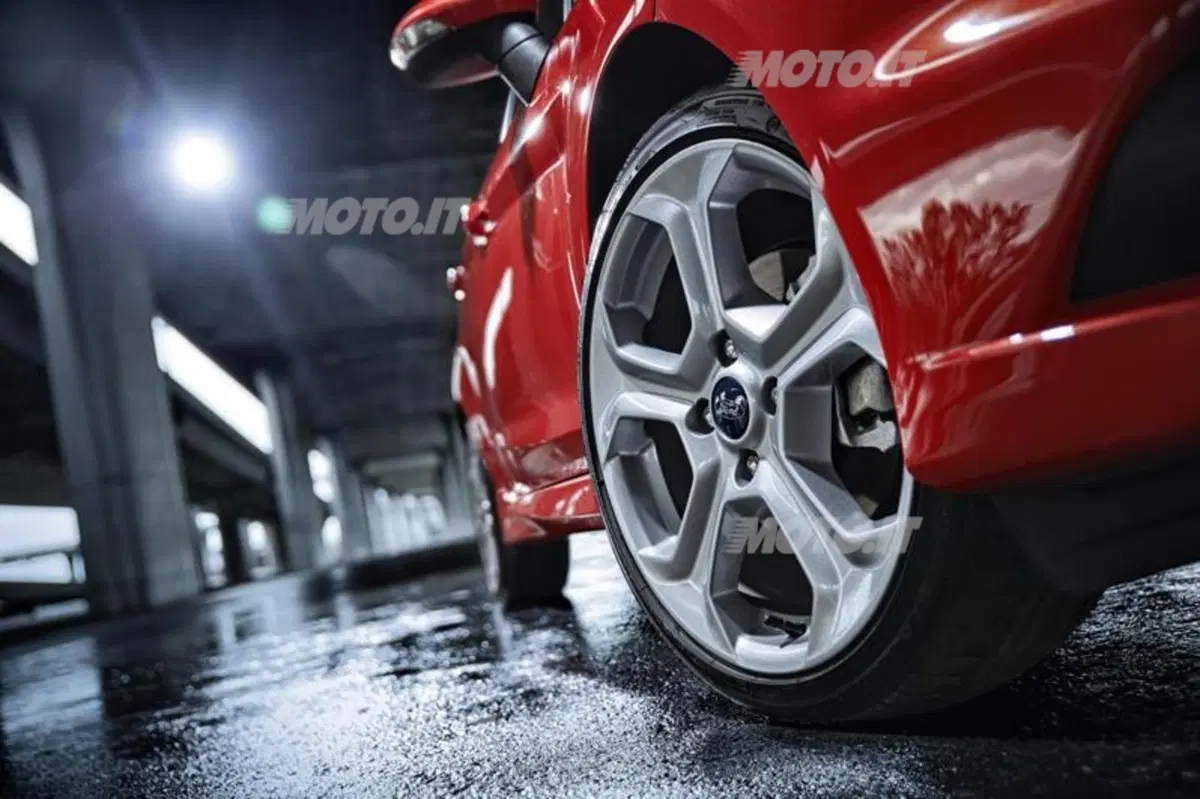Ford Fiesta ST: aumentata la produzione per la forte domanda (22)