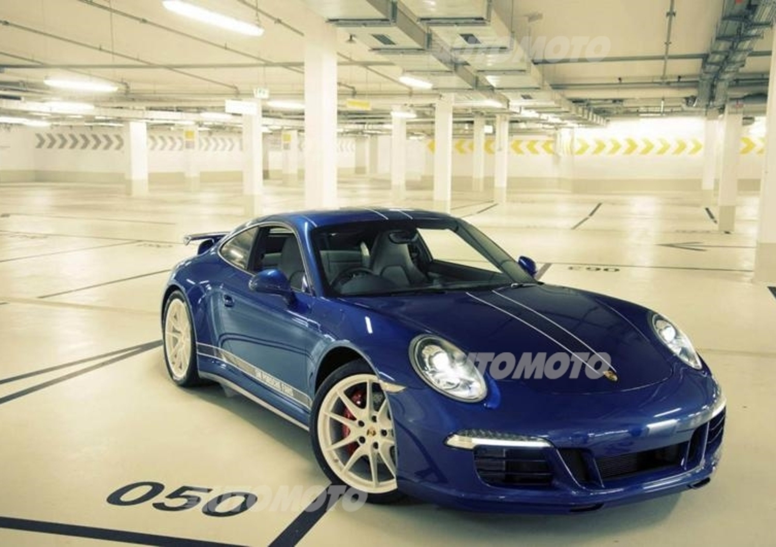 Porsche 911 Carrera 4S: l&#039;esemplare allestito da 5 milioni di appassionati