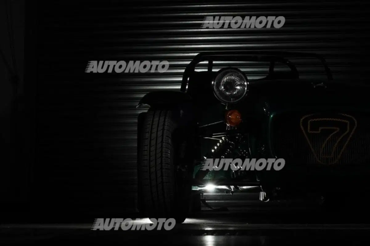 Caterham Seven: la entry level sarà motorizzata Suzuki (2)