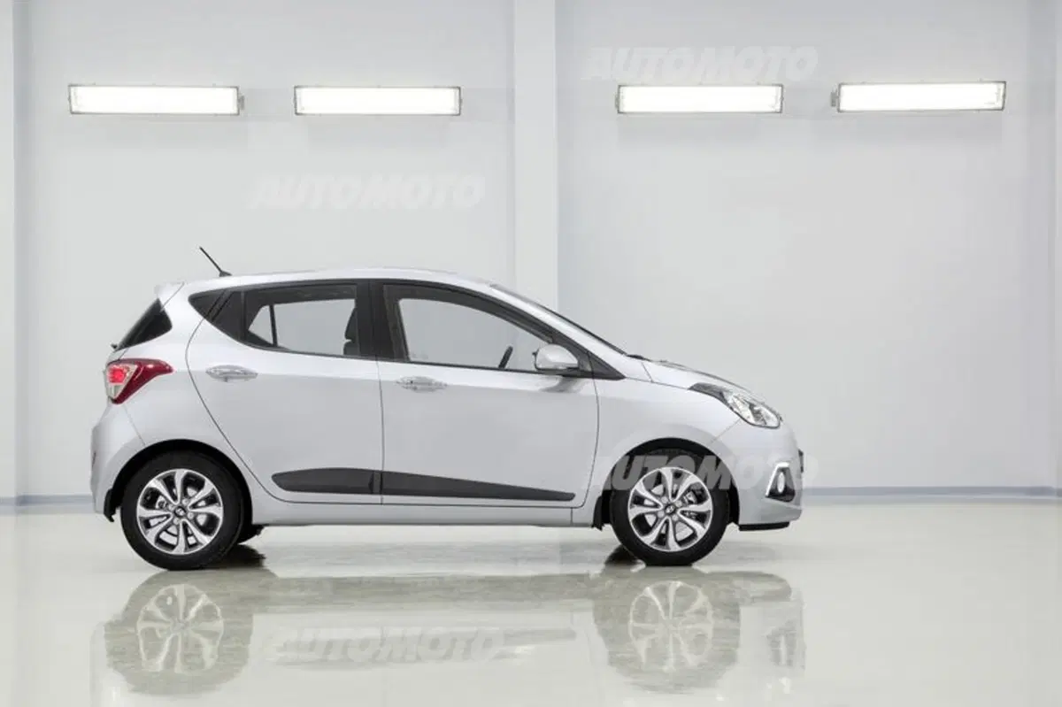 Nuova Hyundai i10: abbiamo guidato la nuova serie, vi diciamo come va! (2)