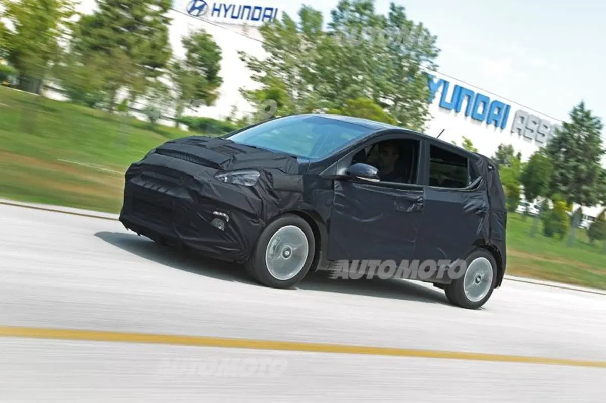 Nuova Hyundai i10: abbiamo guidato la nuova serie, vi diciamo come va! (14)