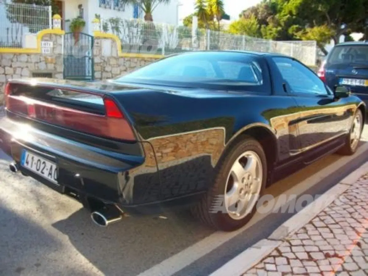 Honda NSX: in vendita uno degli esemplari appartenuti a Senna (4)